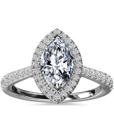 Anillo de compromiso de diamante de talla marquesa con halo y detalle de puente de diamantes en oro blanco de 14 k (1/3 qt. total)